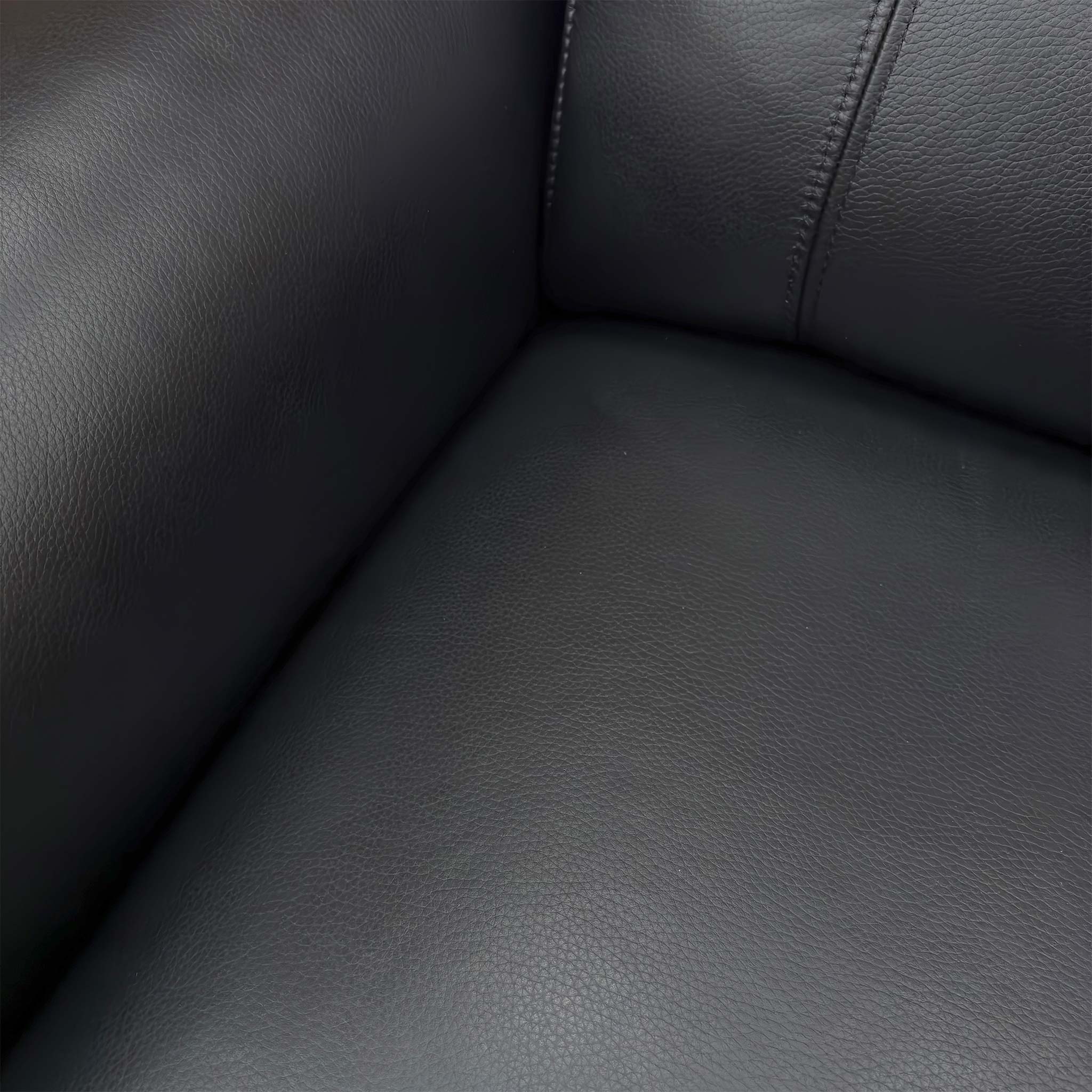 ‘Jude’ Oslo Jet Black Cat-40:23 Leather Power Recliner Chair with Telescopic Headrests - Image 5