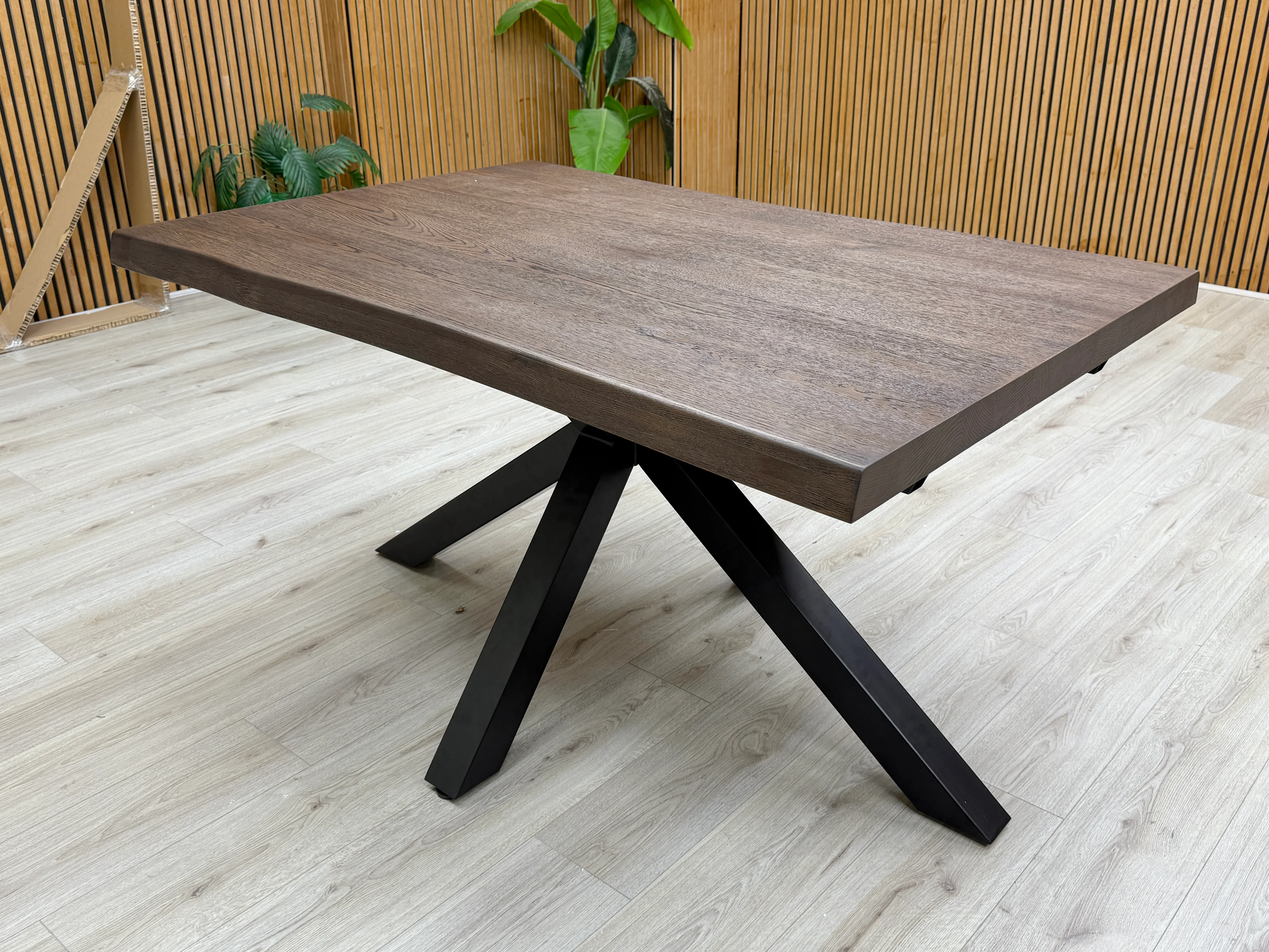 'Mars' Dark Oak Solid Oak Live Edge 140cm Fixed Dining Table - Image 3